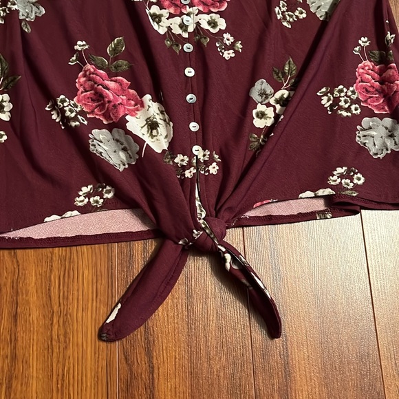 Floral blouse - Picture 2 of 6